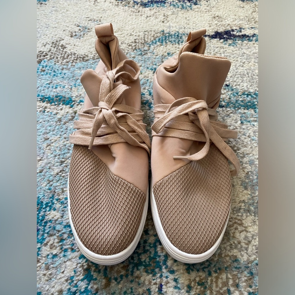Steve Madden Lancer Blush Sneakers - Women Size 11